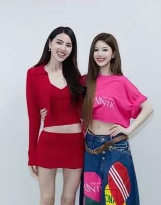 论内娱普女在国际上的含金量。说到众筹的内娱四大普女，赵露思赫然榜上有名，然而