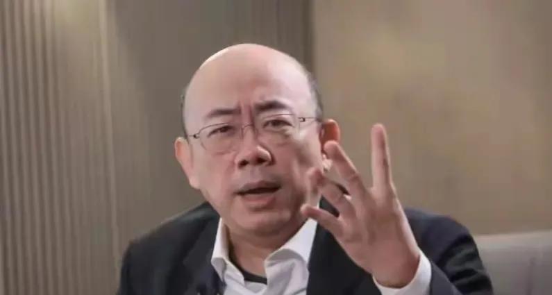 5月9日，台湾名嘴郭正亮说：在郑丽文的努力下，立法院三读通过7800亿对美军购议