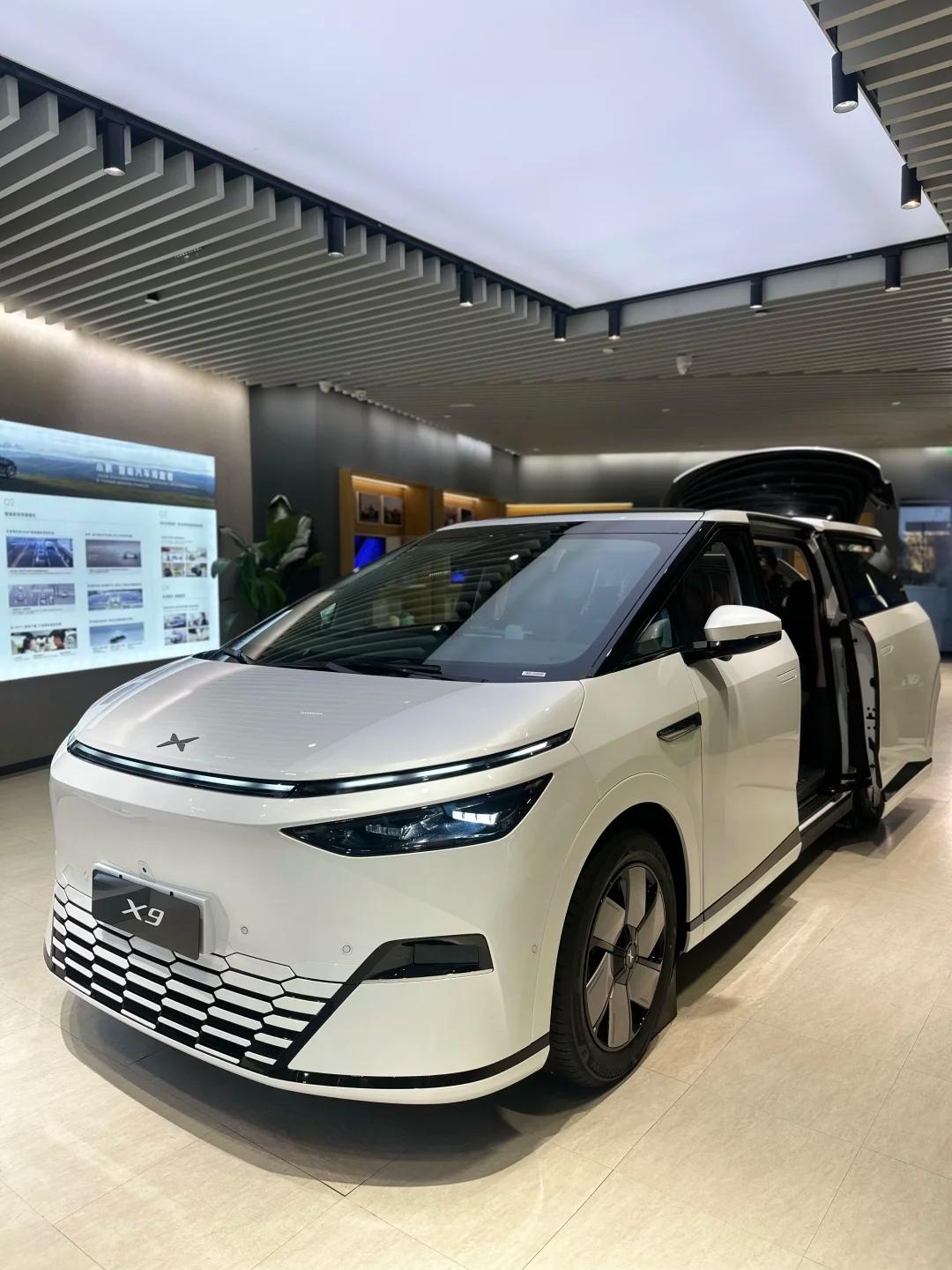小鹏X925年改款内容