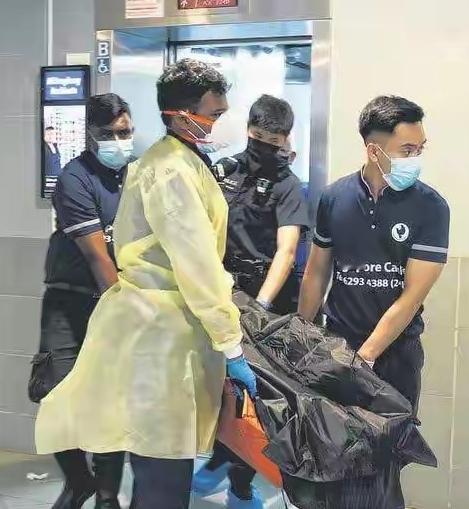 10月6日，新加坡发生一起悲剧，一家三口来自东北，移民新加坡多年，住在组屋。父母