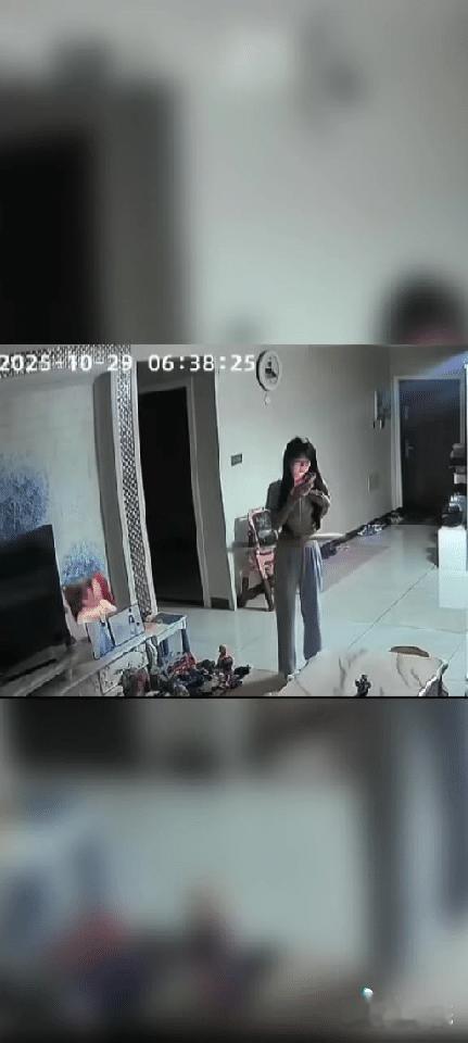 人家媳妇玩手机在锻炼你玩手机是真在玩手机