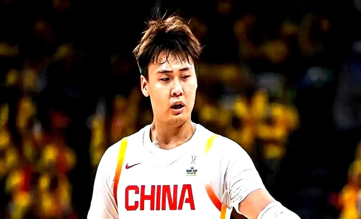 确定无缘！杨瀚森将缺席对阵日本关键战，郭士强只剩一个月自救。这背后是留美球员