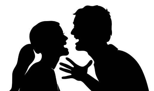 上海，男子和妻子大吵一架，赌气离家出走，一走就是4年，抛下妻子独自抚养女儿，妻子