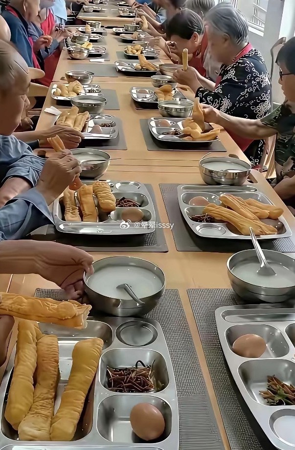 养老院这伙食，其实也算不错了