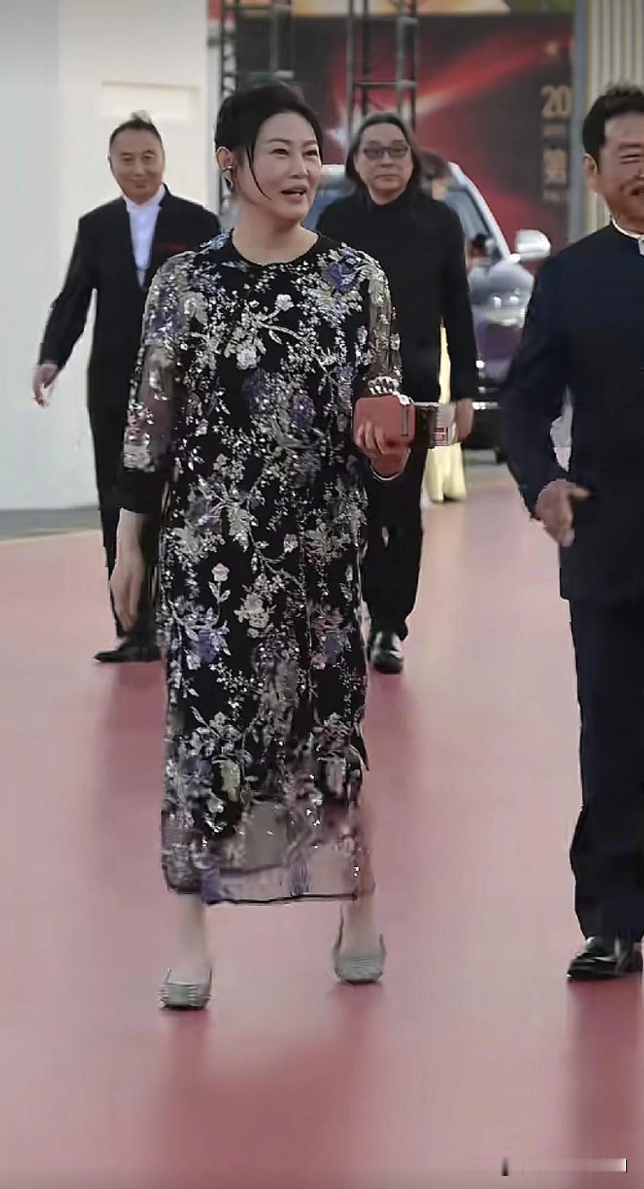 天啊，“最美潘金莲”王思懿：曾撞脸林青霞的她，如今也成了胖大婶！你还记得19