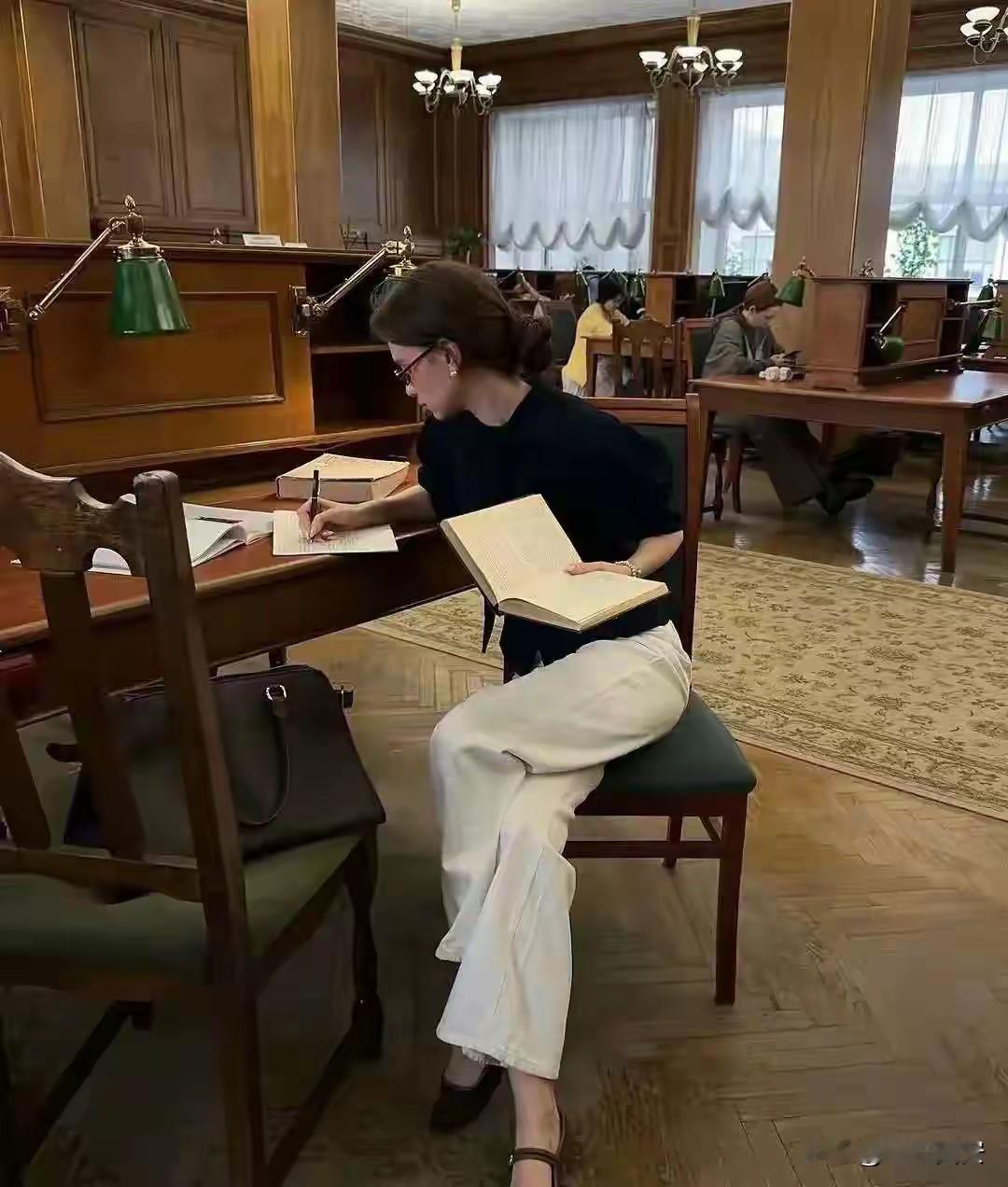 老话说：和气生财，真的是智慧。急脾气的人，说话着急，做事急躁，不过