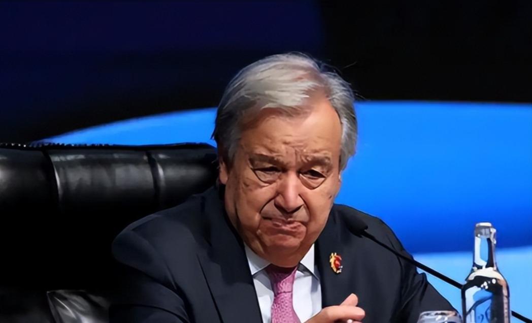 古特雷斯官宣下台，临走前怒点中美：别想共管世界当联合国总部的钟声敲过2026