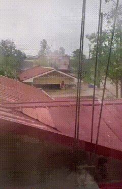 菲律宾正在被双台风肆虐，好多房屋都坐滩了！菲律宾自己家的救援也是够可以的，想