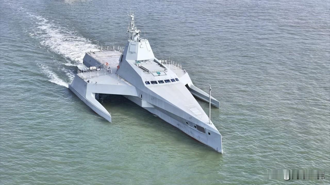 还记得2024年第十五届珠海航展上正式展出的“虎鲸号”吗？由中国船舶黄埔文冲