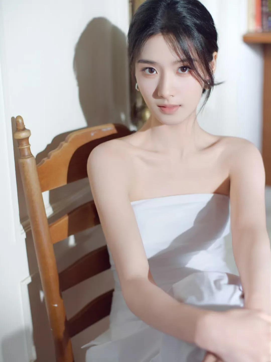 温柔时光，静享美好。生活中你见过哪些优雅的女孩子怎样穿搭让自己更优雅