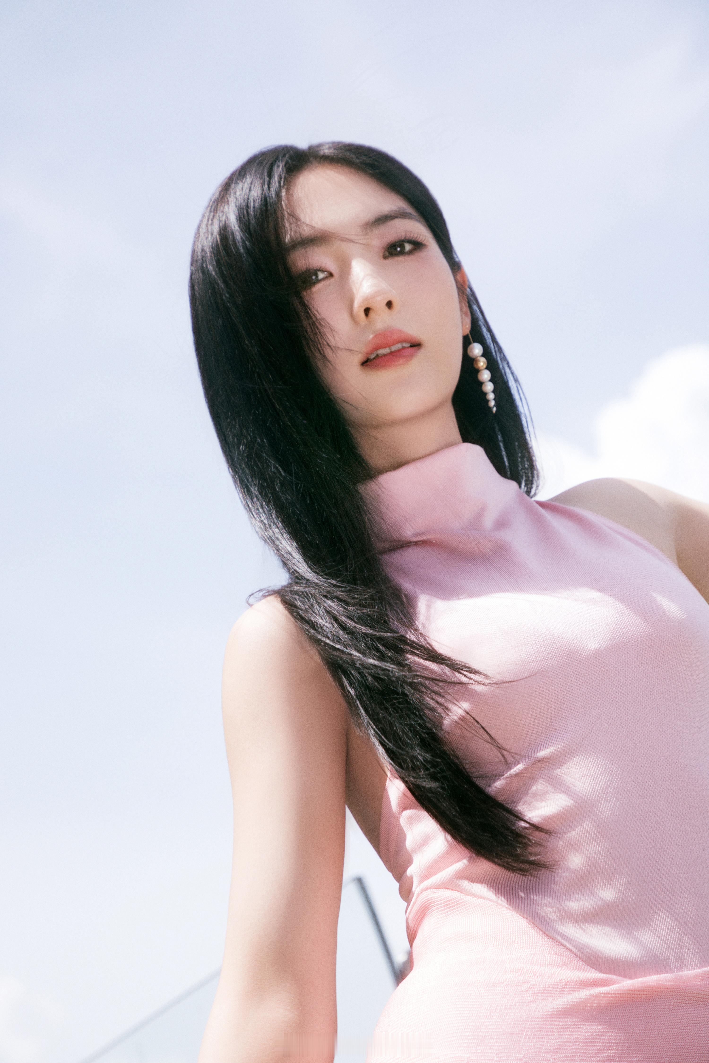 邢菲夏日粉色穿搭格调​​​