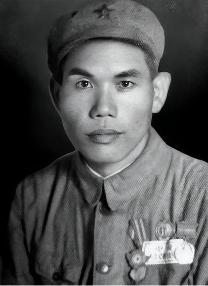 🌛1955年，四野资深旅长王化一，得知授少校军衔，转身对组织干事，苦笑道：