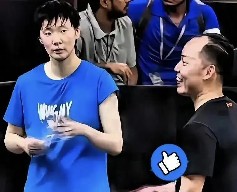 别再说王曼昱“退赛”了。她撕掉了一张旧时代的标签。国乒医疗报告写得很