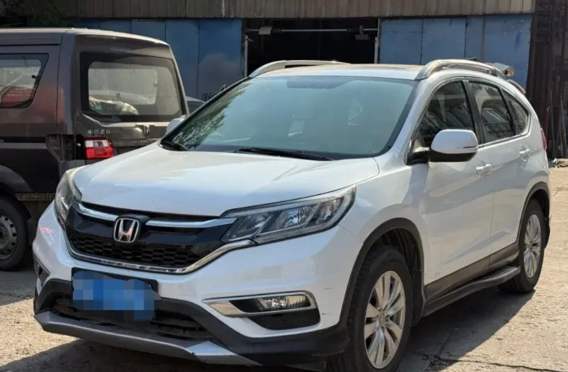 小姑子换了新车，那辆开了10万公里的CRV问我要不要。说一直保养得好，给2万2就