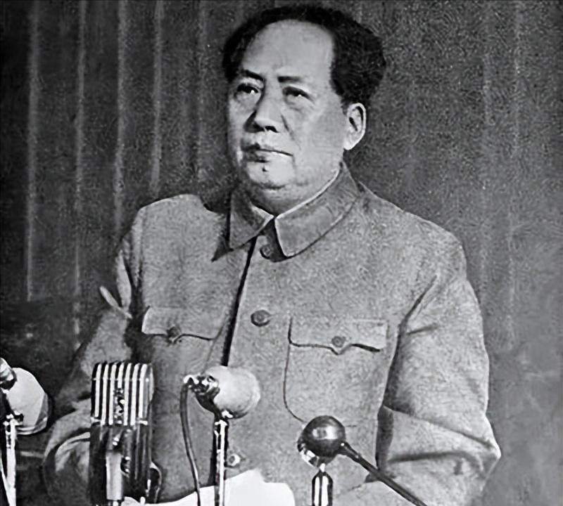1953年，毛主席大怒：“这是奴才时期才会有的思想，怎么现在还会有这样的人？”说