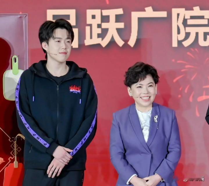 王楚钦惊人地位曝光，联谊会透露真相王楚钦，高端局选手，赛场内外都吃得开，一月