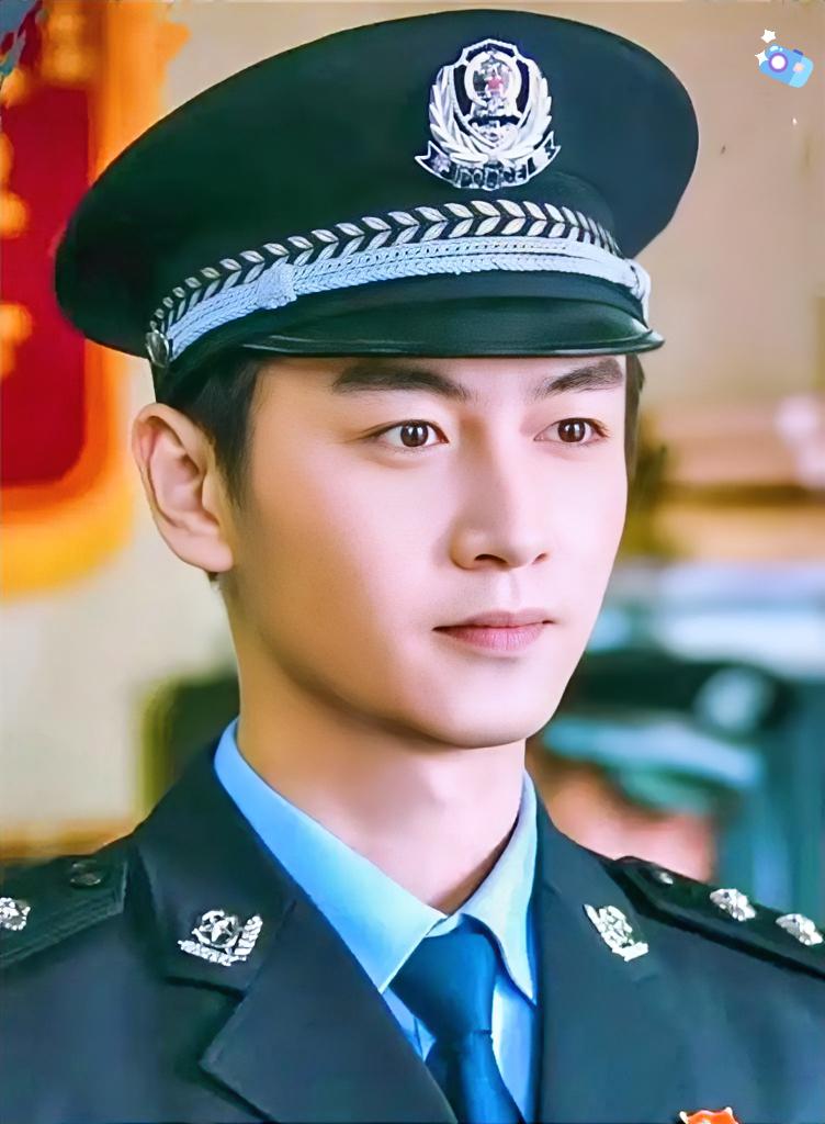 陈晓离婚后的状态，太让人佩服！出身合肥精英世家，家教严苛却韧劲十足。2025