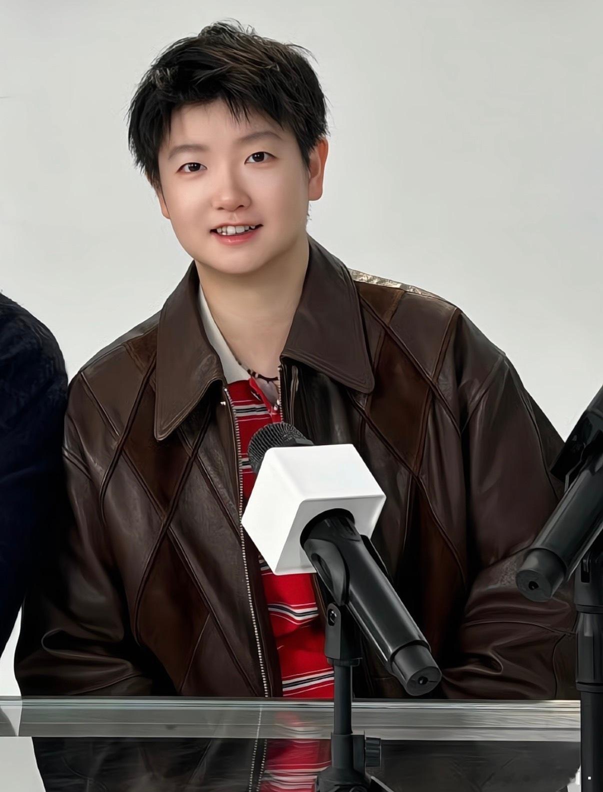 孙颖莎ELLE世界杯世乒赛双卫冕冠军现役最年轻的亚运亚锦亚洲杯金满贯孙颖莎SUN