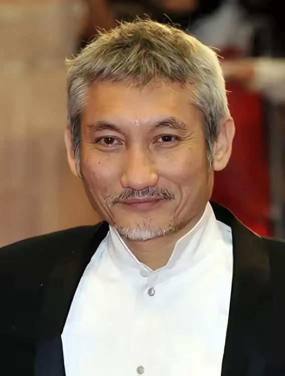 2013年，华人神探李昌钰见到徐克，一看徐克的面相，开口就问：“你是不是杀过人？