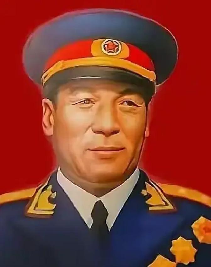 1955年全军授衔，一千多位将领里，唯一一个因为嫌军衔低、闹到当年没被授衔、第二