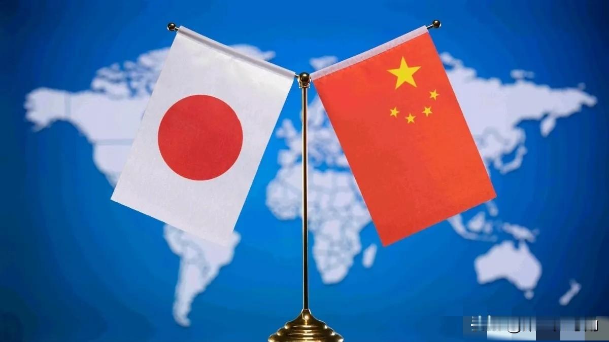 日本的反应非常的怪异！在我们连续对日本反制之后，高市早苗，小泉进次郎等人虽然嘴巴