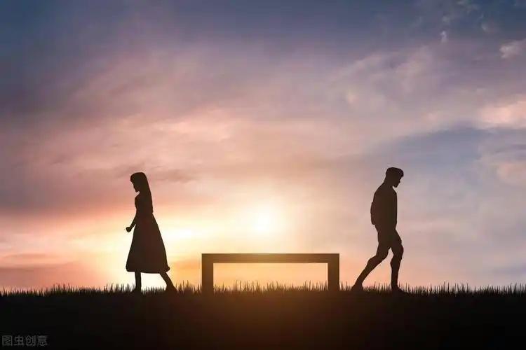 “白嫖成功？” 谈恋爱同居，女方转了19万多，男方转了22万多。分手后女方要