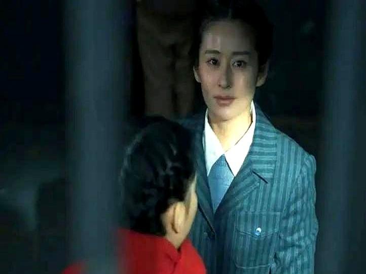 意难平！《隐锋》37集大结局，贾云英牺牲太虐心了！营救行动最终演变成了一场连