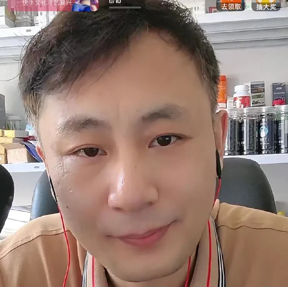 老汤真是敢说呀，他说网络上传言，王某晶跟三宽的侄子有一腿说曾经是夫妻关系，我觉得