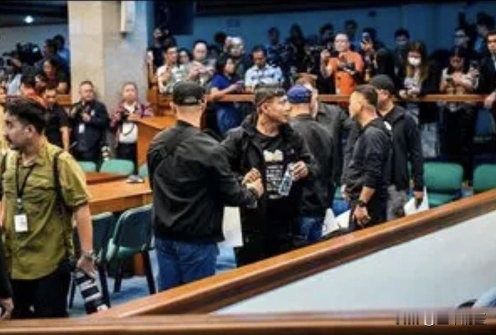 据称是菲律宾前众议员扎尔迪·科（ZaldyCo）前保镖及工作人员的18人的律师