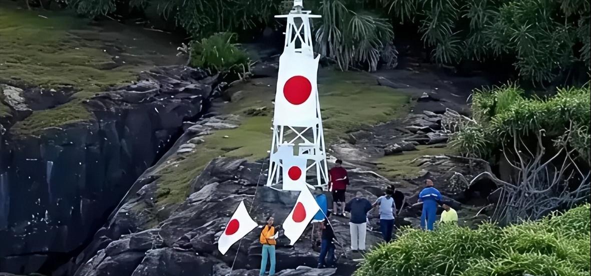 钓鱼岛既然是我们领土，那我们为什么不登岛拆除灯塔呢？不少朋友都问，钓鱼岛明摆