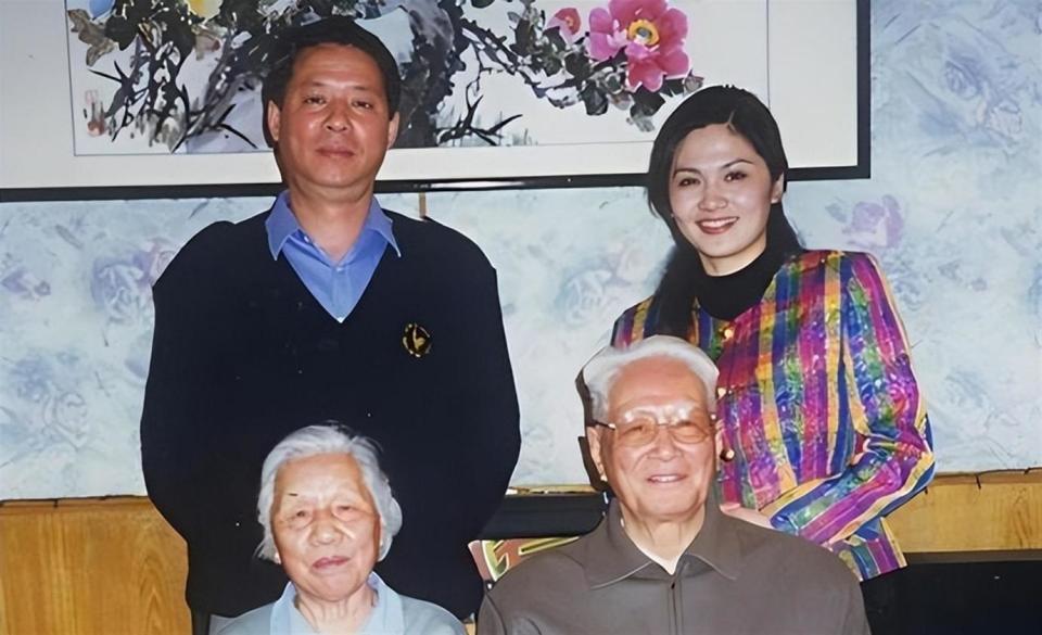 80年代家喻户晓的女演员，嫁给军委副主席儿子，离婚后混得咋样？80年代家喻户晓的