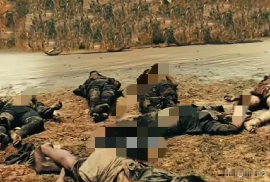 这是1979年2月19日42军125师在夺取平江渡口制高点战斗中牺牲的战士遗体。