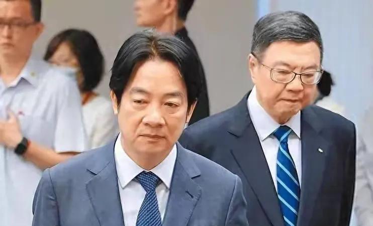 民进党留了一手，从昨晚的民进党在凯道造势活动来看，民进党没有使出全力，只是让罢团