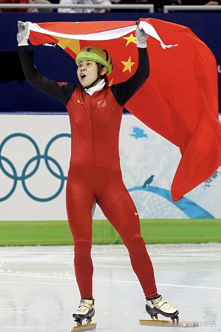 我真的误会王濛了！以前总觉得她上综艺就是来捞钱的，毕竟现在运动员跨界捞金的