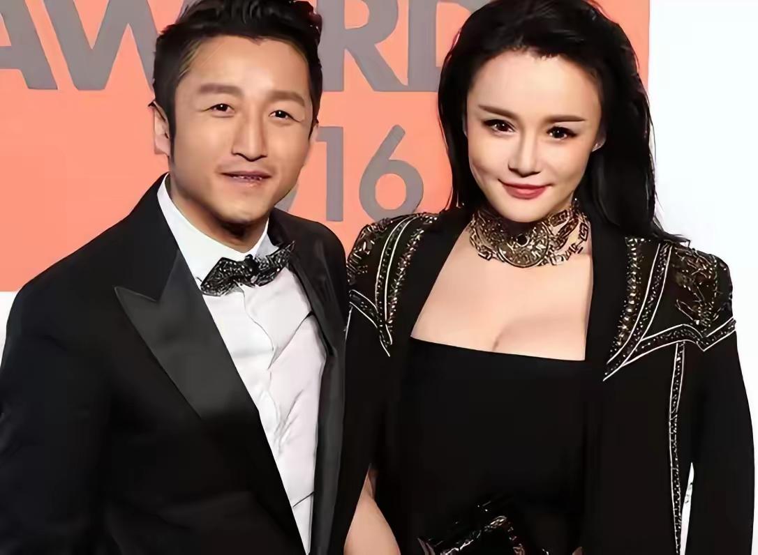邹市明的婚姻告诉我们一个道理，娶老婆不要娶那种特别想证明自己很行的，而是要娶一个