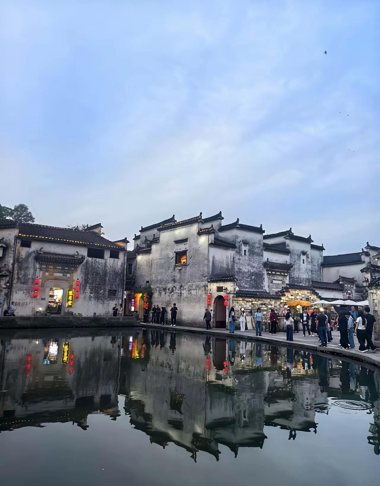 说真的，这辈子要是完全不碰金融、不看股票，大概率只能靠卖力气换钱。你别觉得