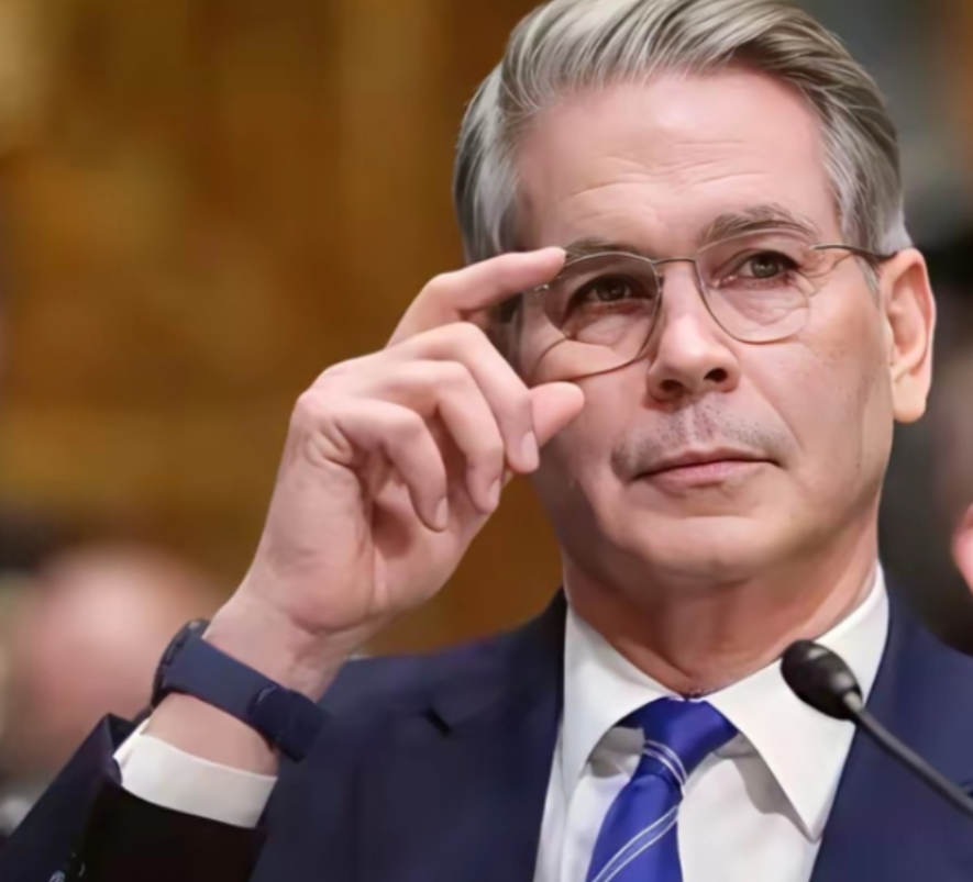 美国“变脸”可真快。中美吉隆坡刚谈妥,美国又变脸,美财长通告全球,将继续针对