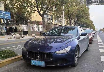 妥妥的欺诈！江苏盐城，男子花85万买了辆豪车。谁知，延保期间，发动机突然出现故障