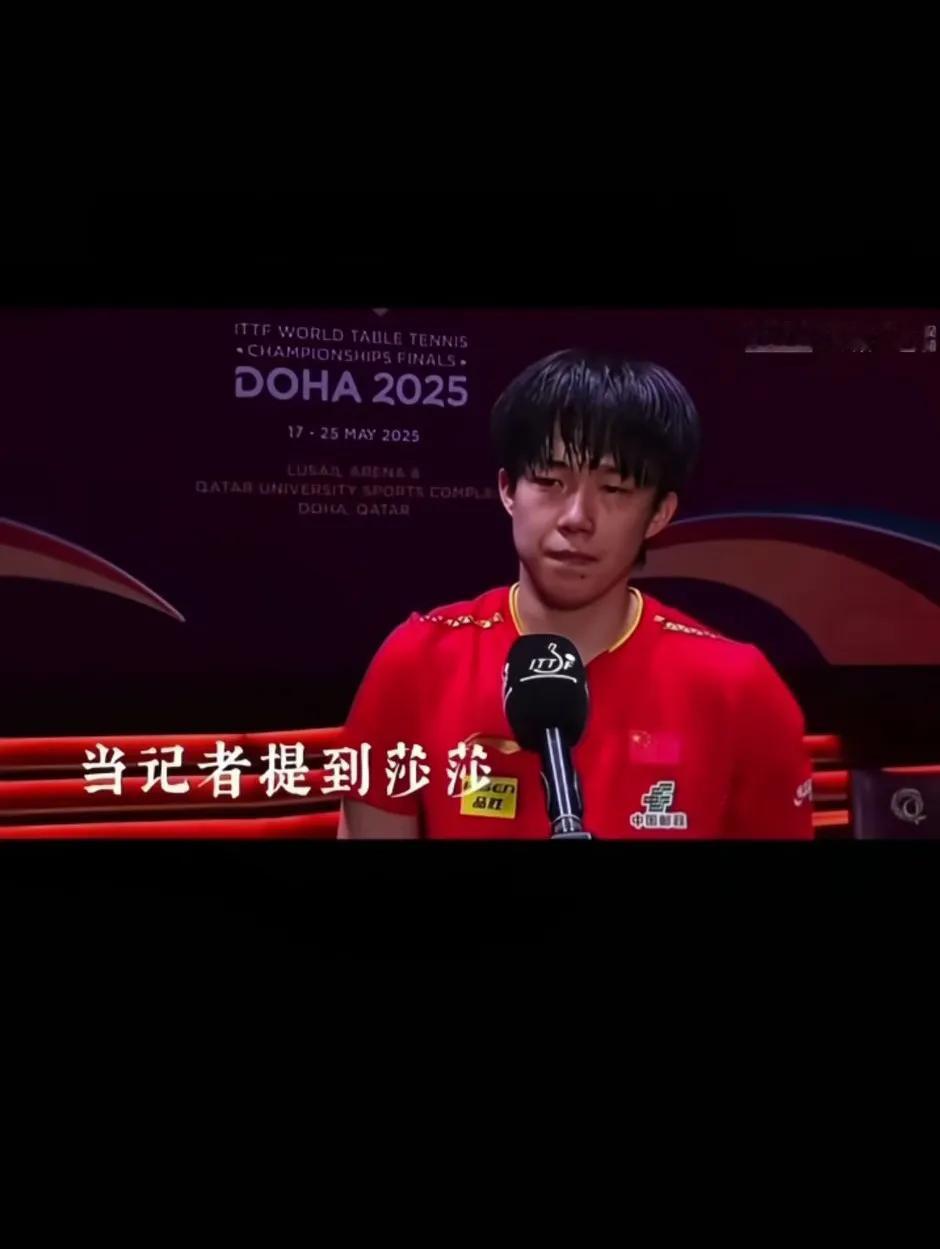 男儿有泪不轻弹，只因未到伤心处。因为他懂她经历过的那种压力和不容易如果心里有！