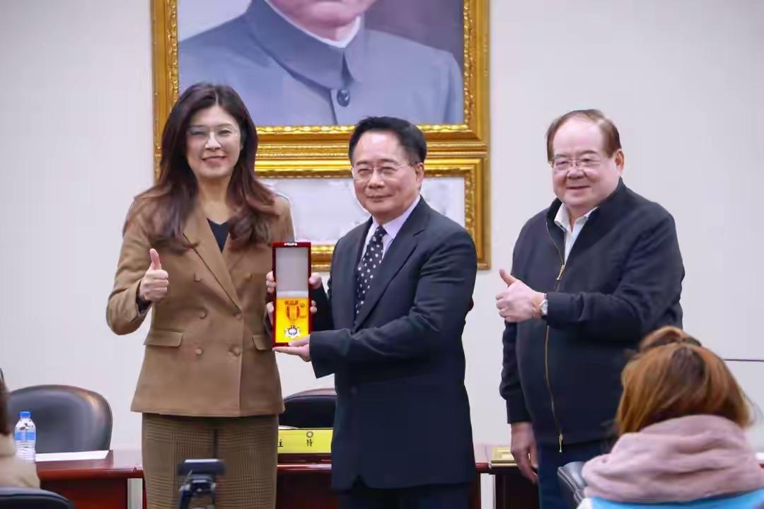 别指望郑丽文！从国台办至今尚未向郑丽文发出明确、正式的访陆邀请，就可以看出很多东