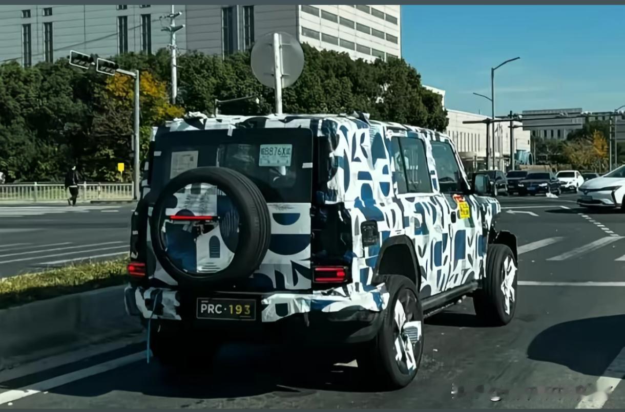 icar品牌第四款车首次曝光，icarv25试装车正式上路。为何说是首次呢