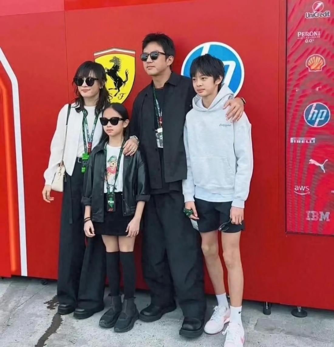 等等魔丸邓超生了个灵珠儿子篮球拿亚军好棒，等等这少年感像从小说里走出来的