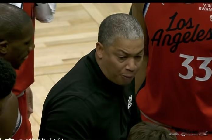 哈登跟伦纳德一起来演泰伦卢！或者弗兰克！为球队引援给管理层压力！快船为什么总是