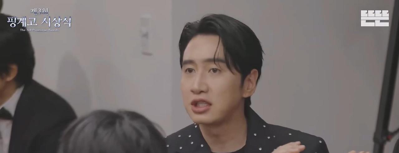 他摔碎732个塑料瓢时，没人想到这个“臭手”会成为青龙奖得主。2016年李光洙