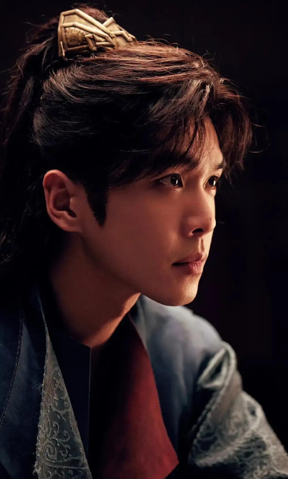 别骂了，他接新戏才是对《庆余年3》最大的负责。你感觉被“背叛”，是因为你认为