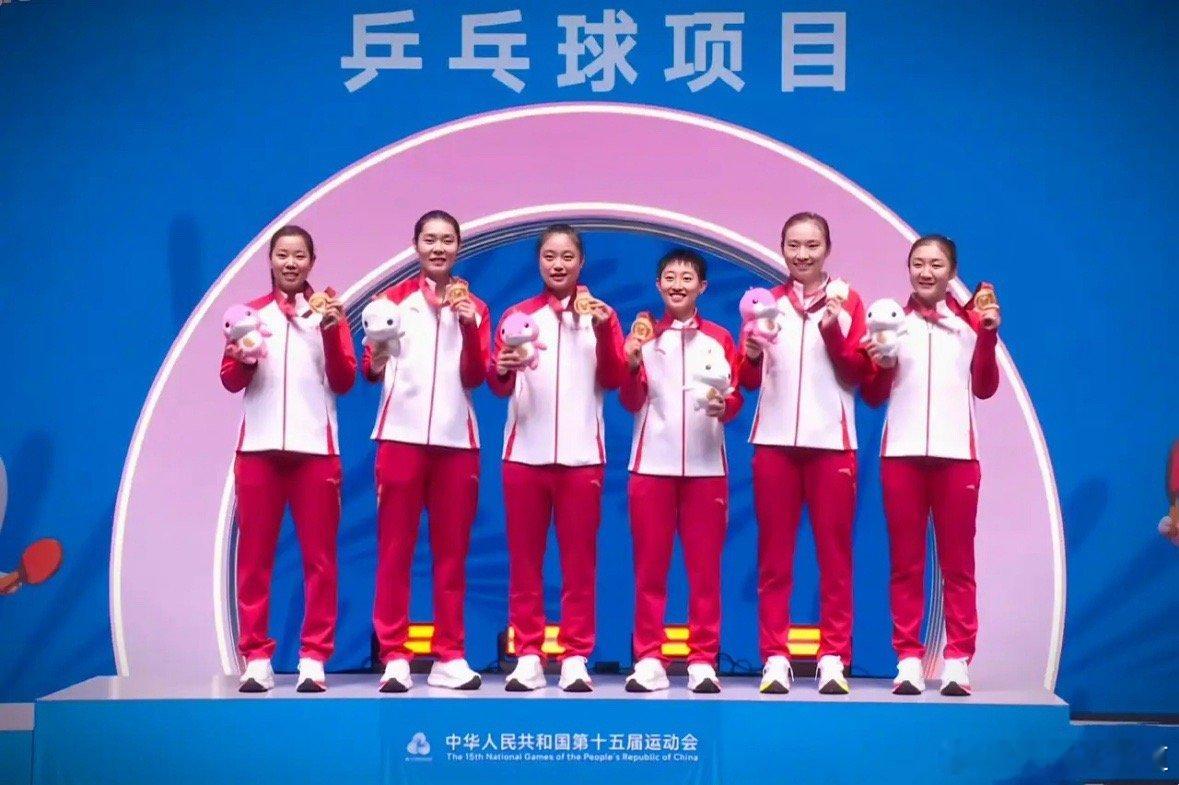 山东队赢在排兵布阵！！按道理来说，陈梦应该是一单，范思奇打二单，王晓