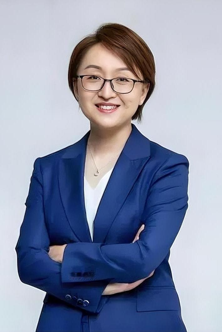 熊甜波：比亚迪"预测女王"先来回溯一组数据：2025年，比亚迪硬派越野方程