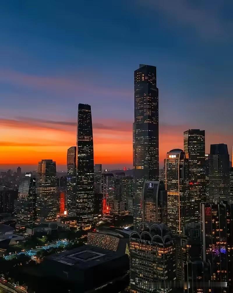 广州这步棋，看得人后背发凉——国家队下场收二手房，环城内、70平以下、300万以