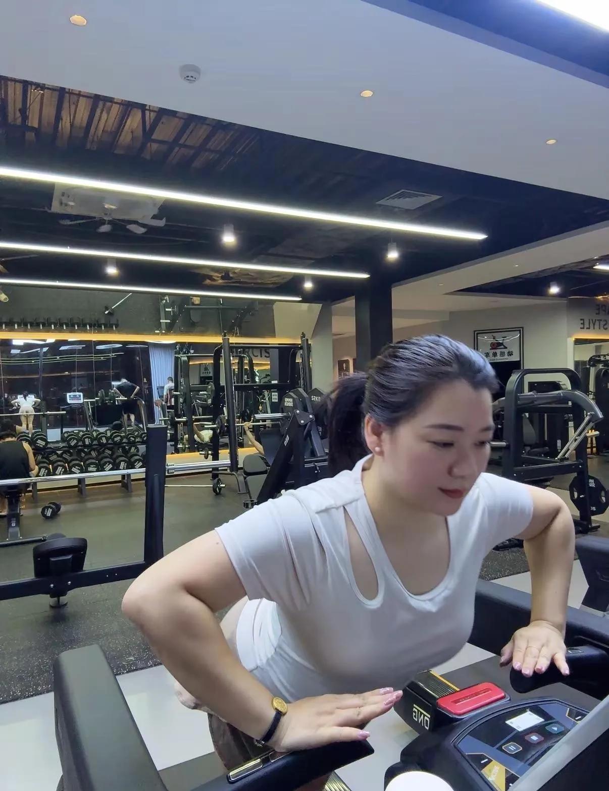 自律是为了成就更好的自己[呲牙笑]