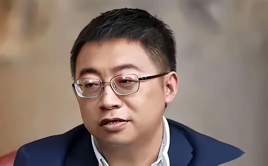 最可怕的从不是外部封锁！沈逸戳破真相：部分精英早已悄悄举起白旗。沈逸说话不绕